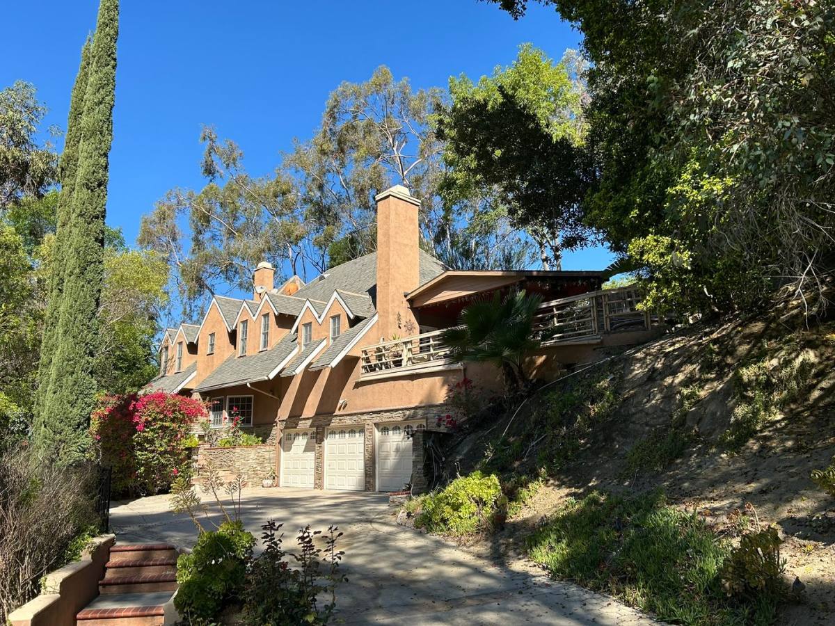 House for rent at 300 S Timken Rd, Anaheim, CA 92808