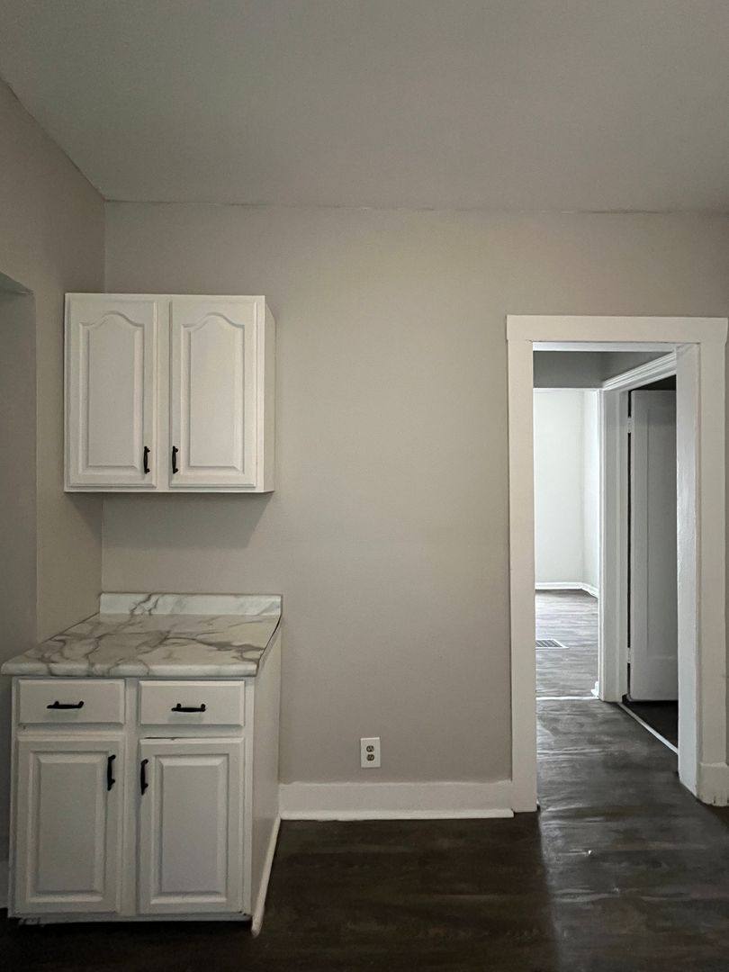 Apartment for rent at 3889 W 33rd St, Cleveland, OH 44109