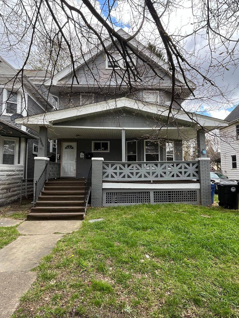 Apartment for rent at 3889 W 33rd St, Cleveland, OH 44109