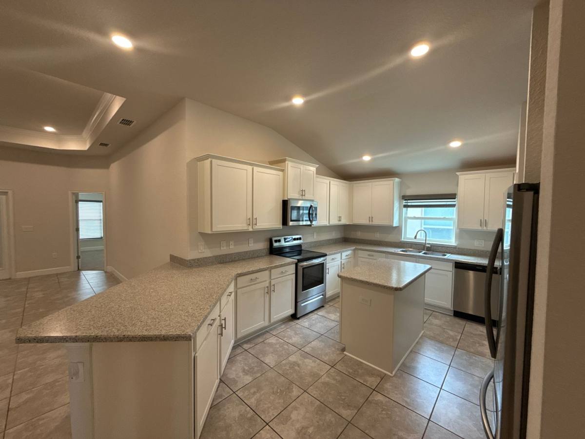 House for rent at 2107 Cartgate Lane, Winter Haven, FL 33884