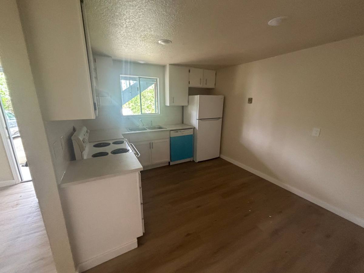 Apartment for rent at 340 NW Heard St, Myrtle Creek, OR 97457