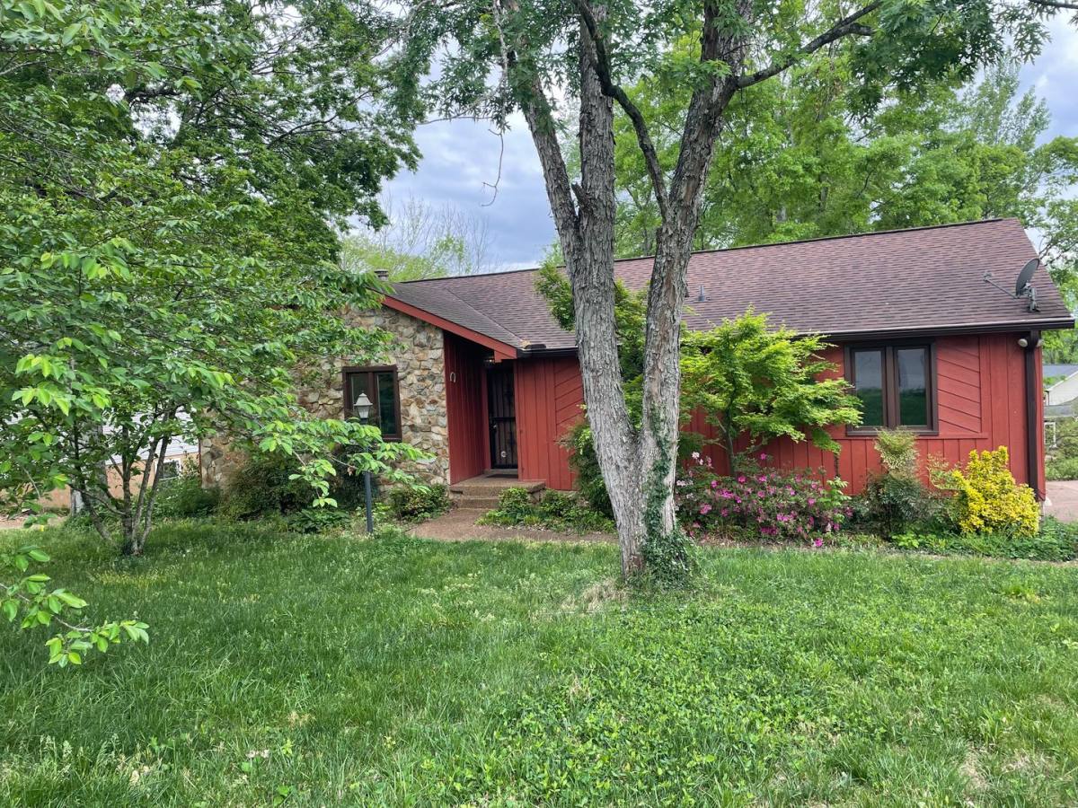 House for rent at 6808 River Ridge Dr, Nashville, TN 37221