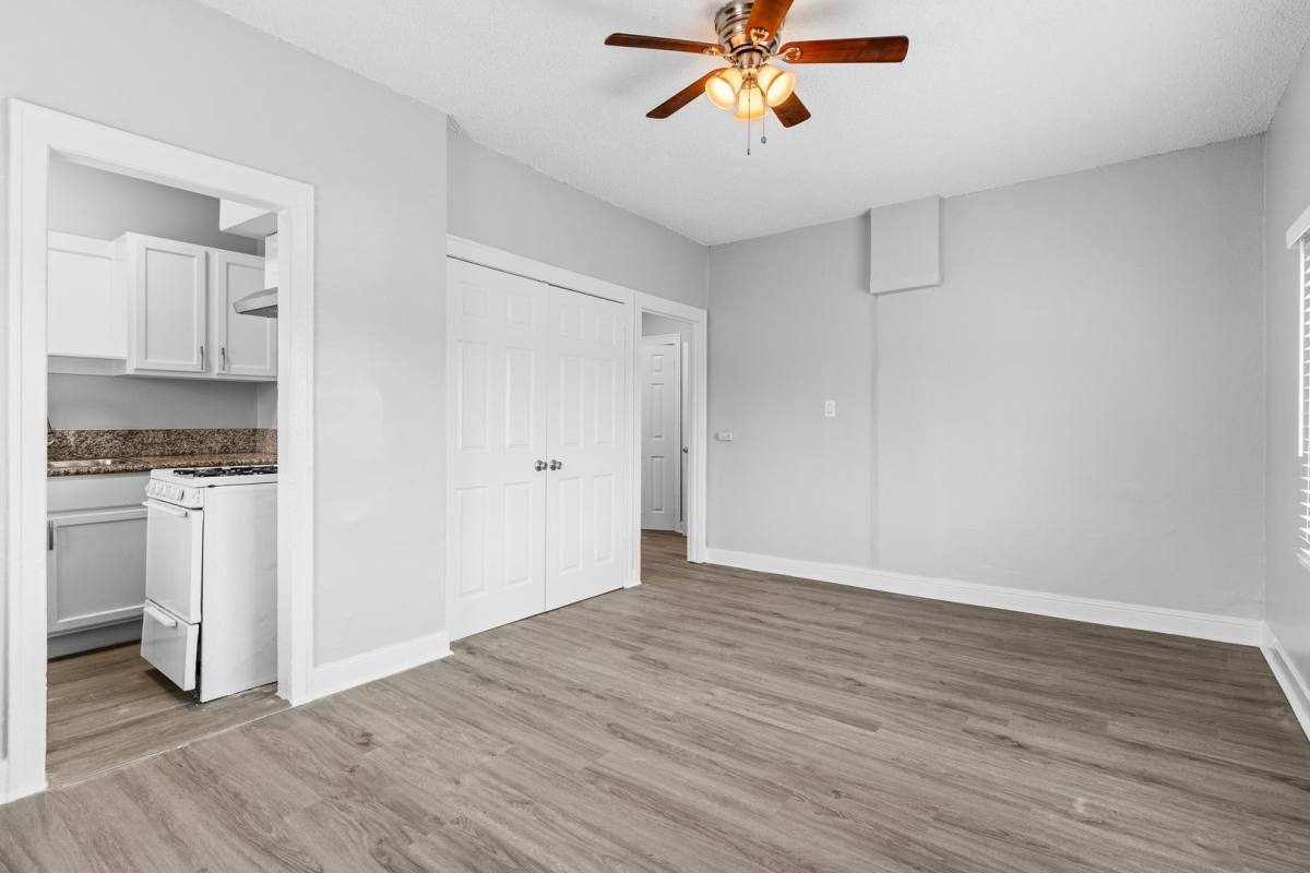 Apartment for rent at 1424 Chestnut Ave, Long Beach, CA 90813