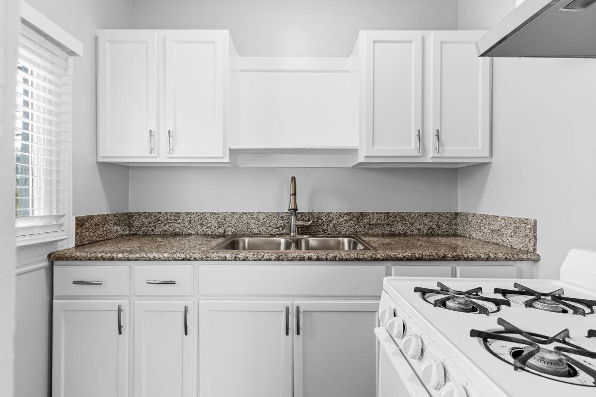 Apartment for rent at 1424 Chestnut Ave, Long Beach, CA 90813