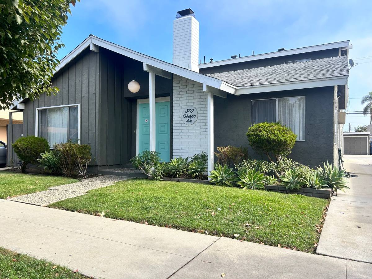 Apartment for rent at 370 Obispo Ave, Long Beach, CA 90814