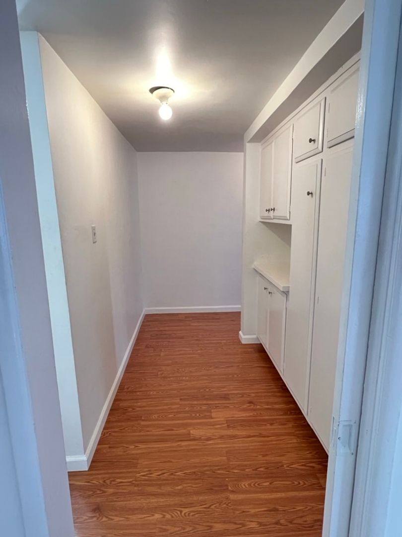 Apartment for rent at 370 Obispo Ave, Long Beach, CA 90814