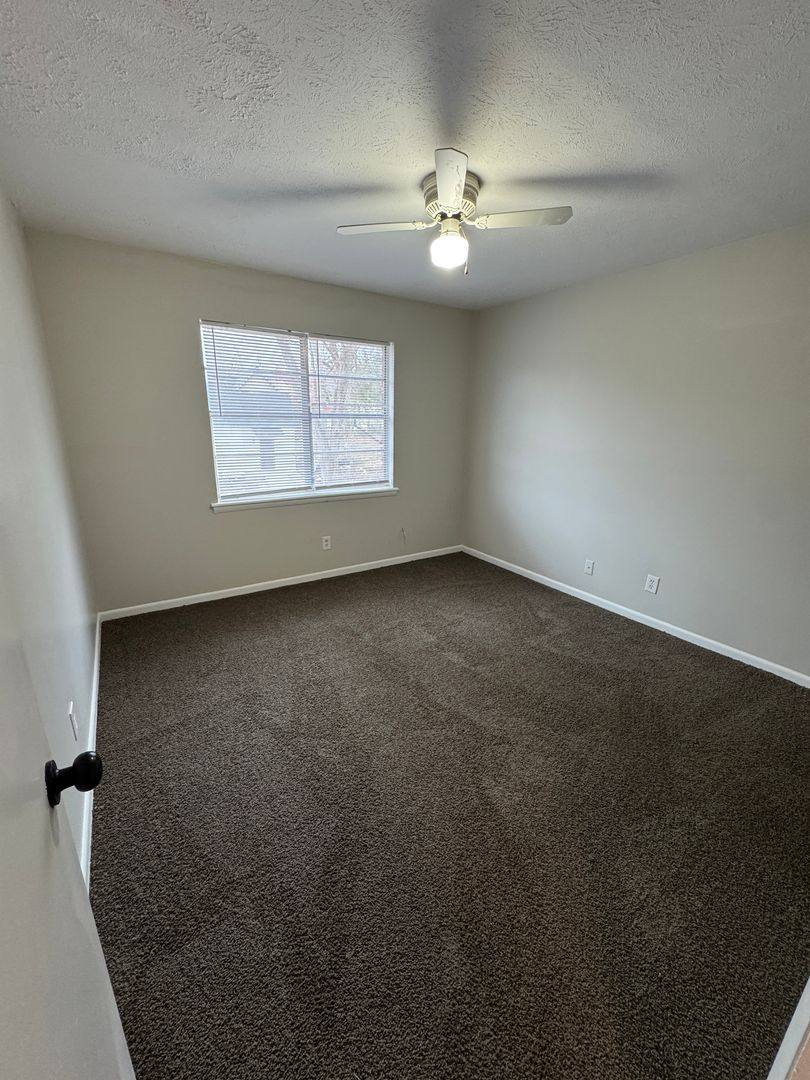 Apartment for rent at 301 E Choccolocco St, Oxford, AL 36203