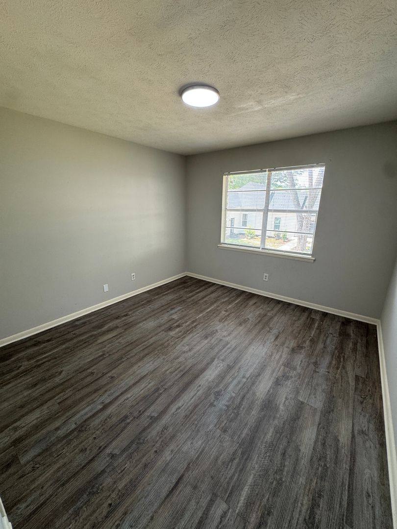 Apartment for rent at 301 E Choccolocco St, Oxford, AL 36203