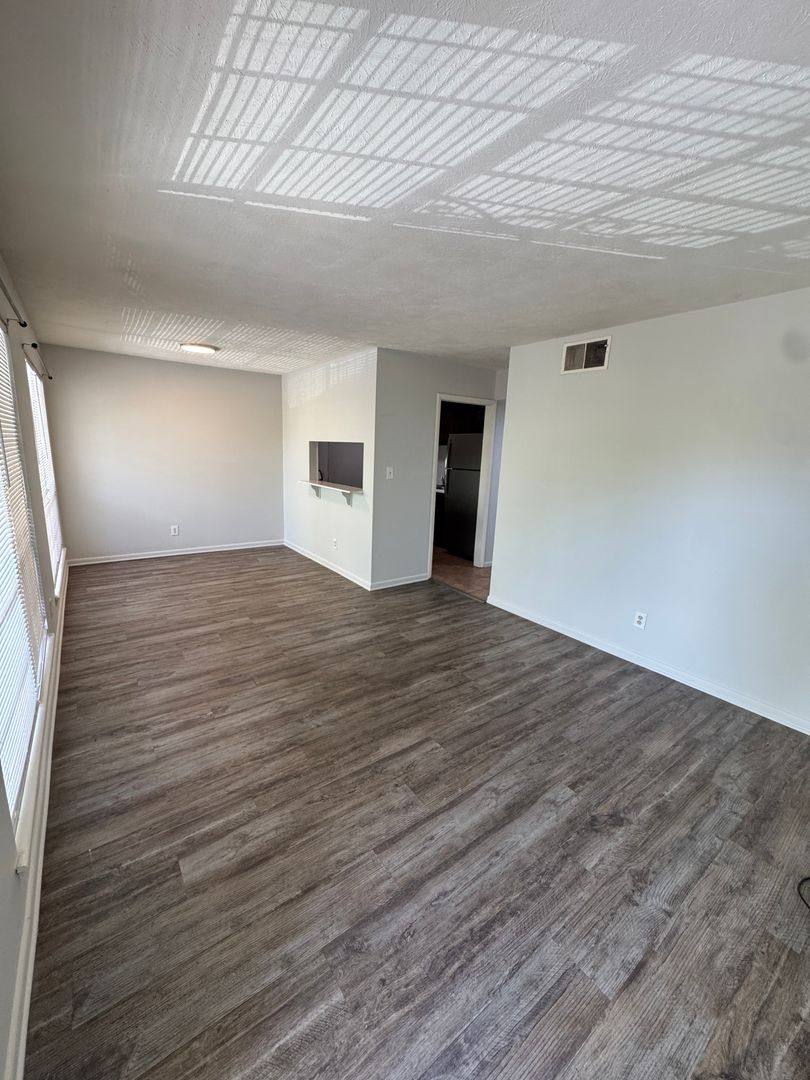 Apartment for rent at 301 E Choccolocco St, Oxford, AL 36203