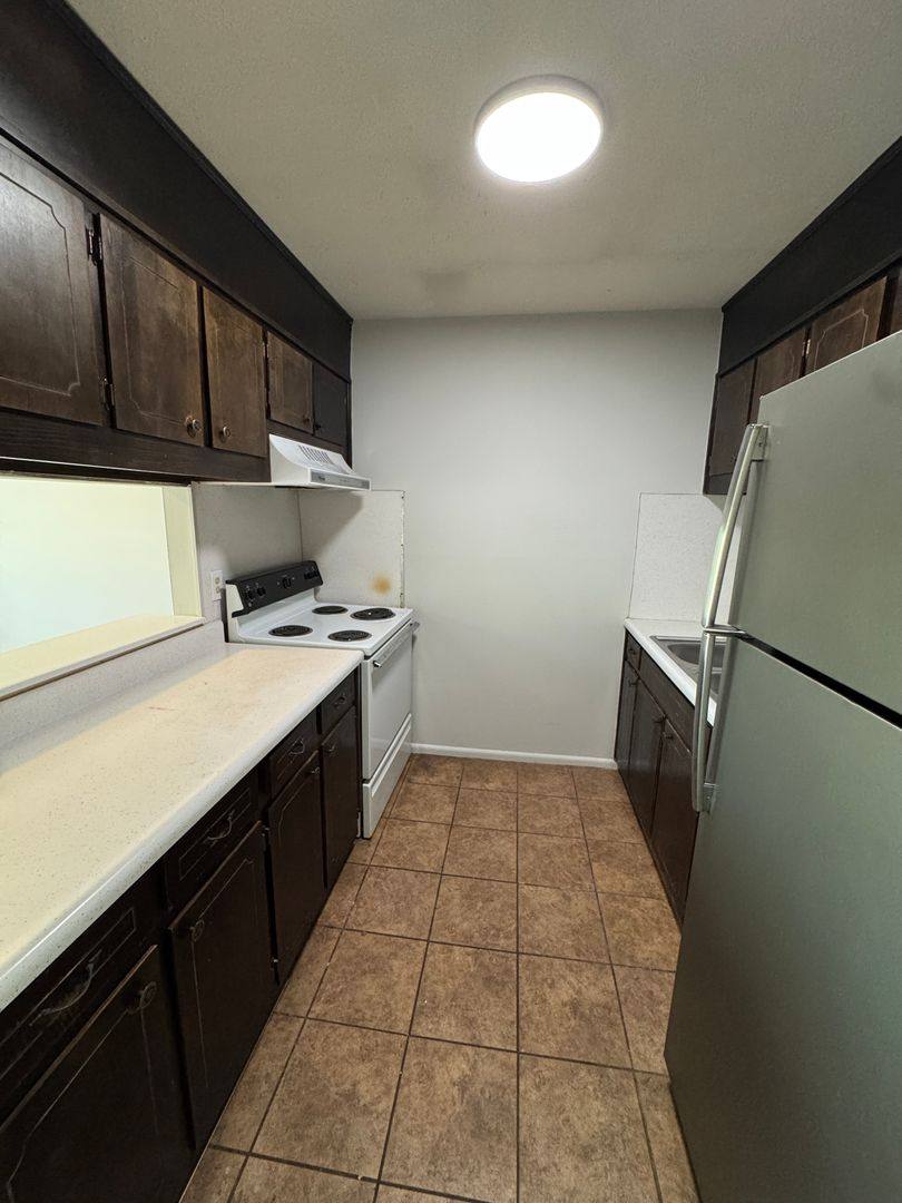 Apartment for rent at 301 E Choccolocco St, Oxford, AL 36203