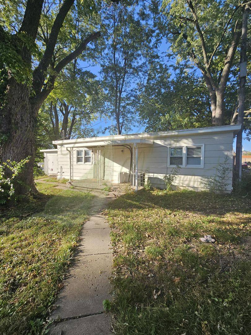 Apartment for rent at 511 S Osage St #2, Independence, MO 64050