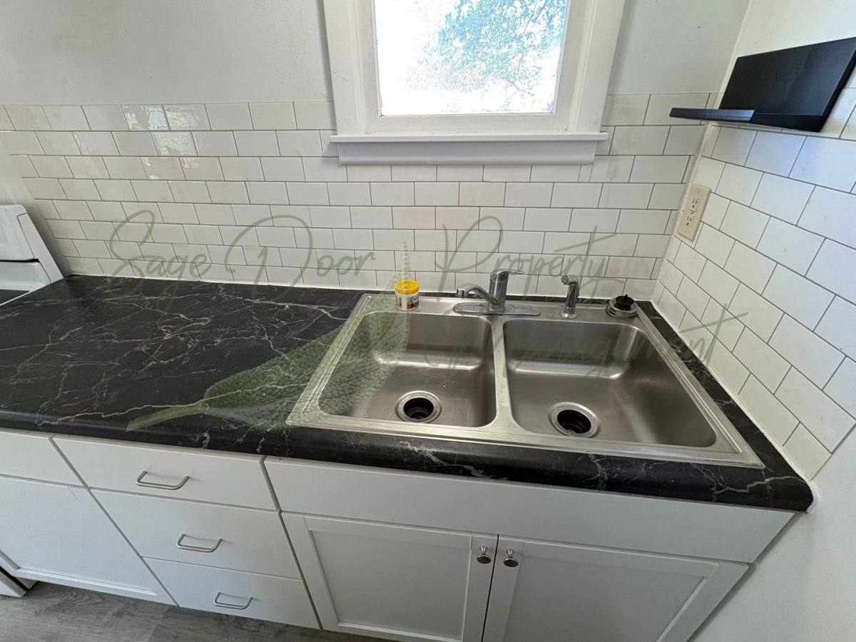 Apartment for rent at 511 S Osage St #2, Independence, MO 64050