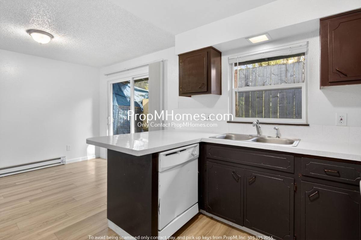 Apartment for rent at 1131 NE 162nd Ave, Portland, OR 97230
