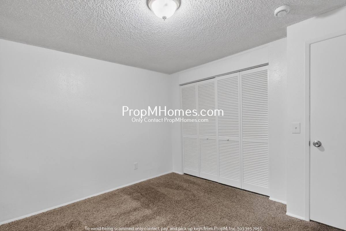 Apartment for rent at 1131 NE 162nd Ave, Portland, OR 97230