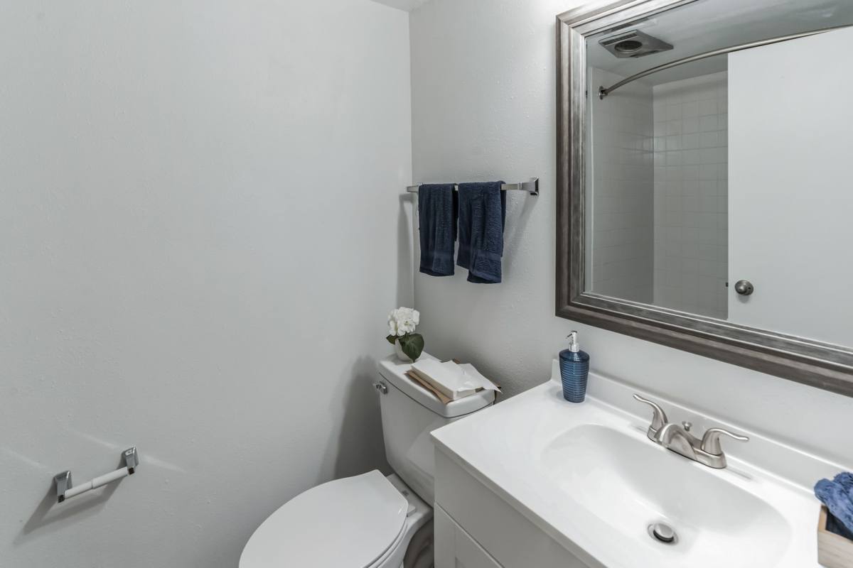 Apartment for rent at 810 Eubank Blvd NE, Albuquerque, NM 87123