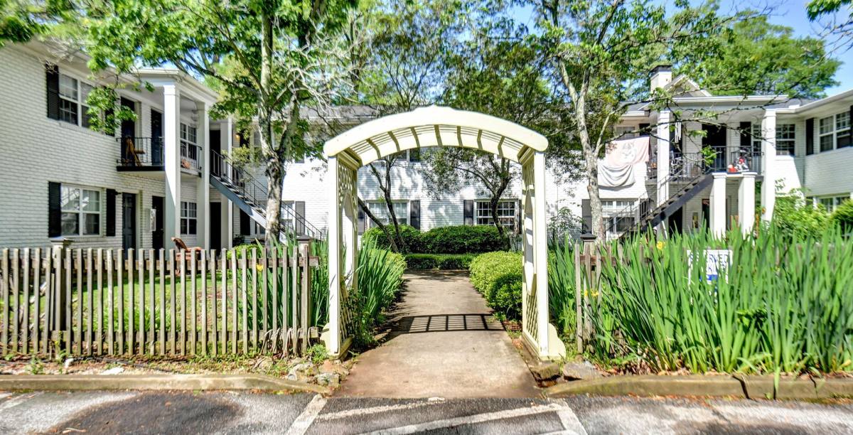 Apartment for rent at 645 Blvd, Athens, GA 30601