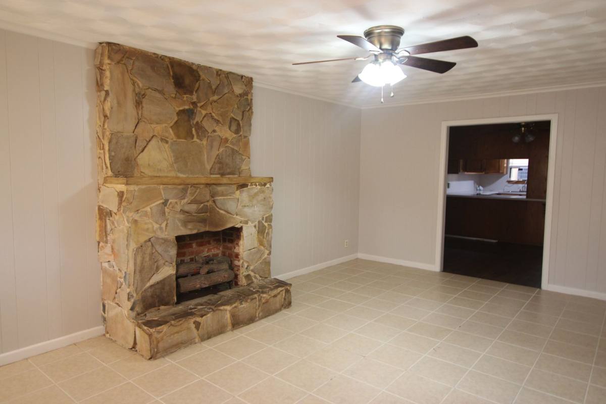 Apartment for rent at 1424 E Houston St, Tyler, TX 75702