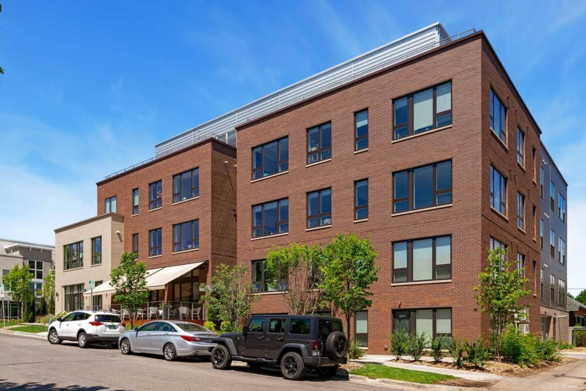 Apartment for rent at 1420 W 32nd St, Minneapolis, MN 55408