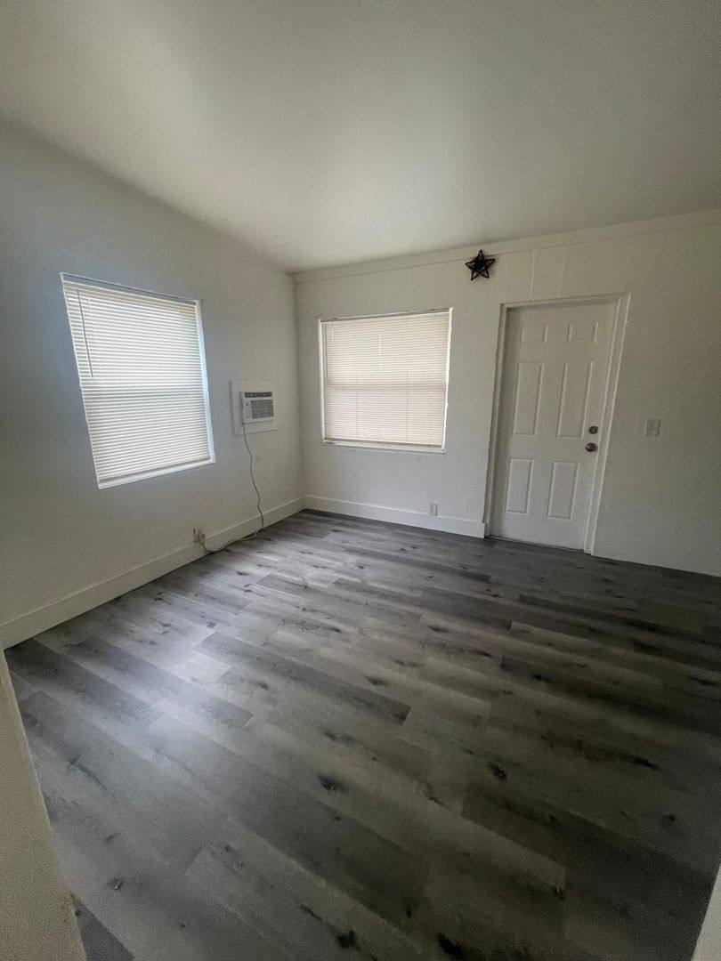 Apartment for rent at 320 NE 13th Ave, Boynton Beach, FL 33435
