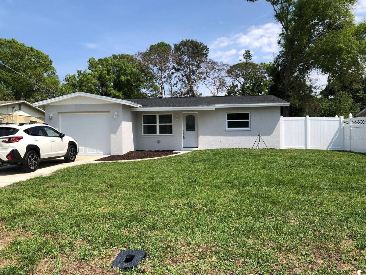 House for rent at 345 Parkland Ave, Sarasota, FL 34232