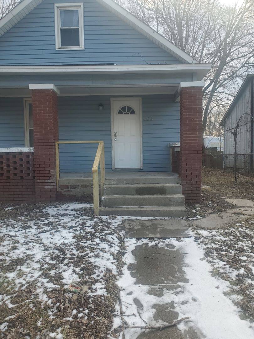 House for rent at 623 W 9th St, Muncie, IN 47302