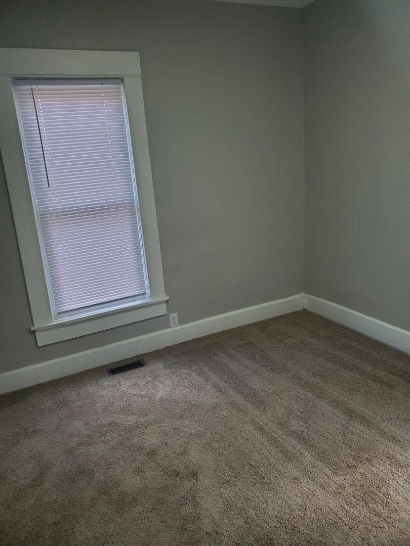 House for rent at 623 W 9th St, Muncie, IN 47302