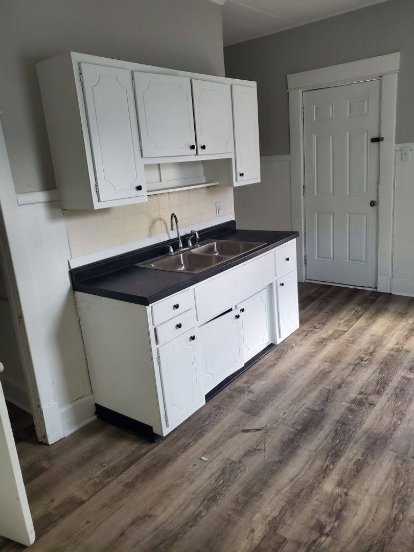 House for rent at 623 W 9th St, Muncie, IN 47302