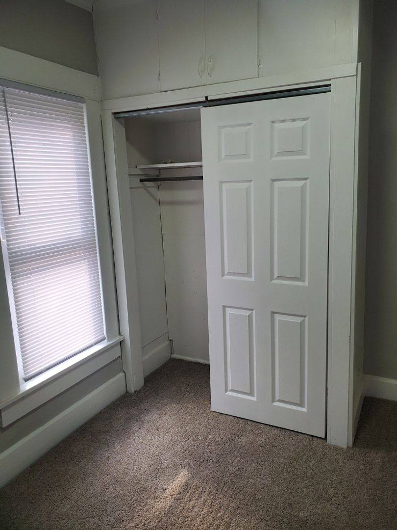 House for rent at 623 W 9th St, Muncie, IN 47302
