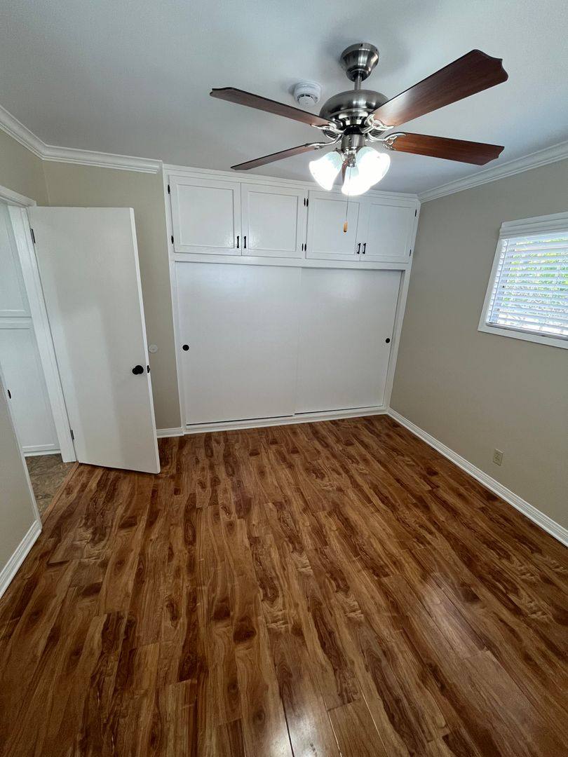 Apartment for rent at 10238 England Ave, Inglewood, CA 90303