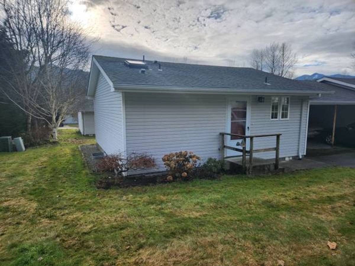 Apartment for rent at 45079 Shields Court, Concrete, WA 98237