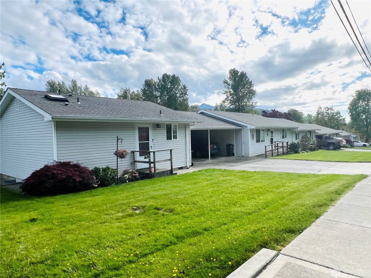Apartment for rent at 45079 Shields Court, Concrete, WA 98237