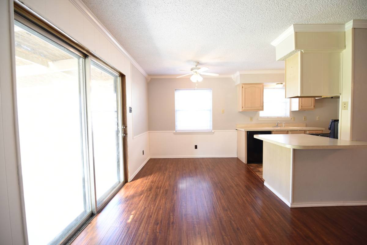 House for rent at 8945 Flicker Lane, Dallas, TX 75238
