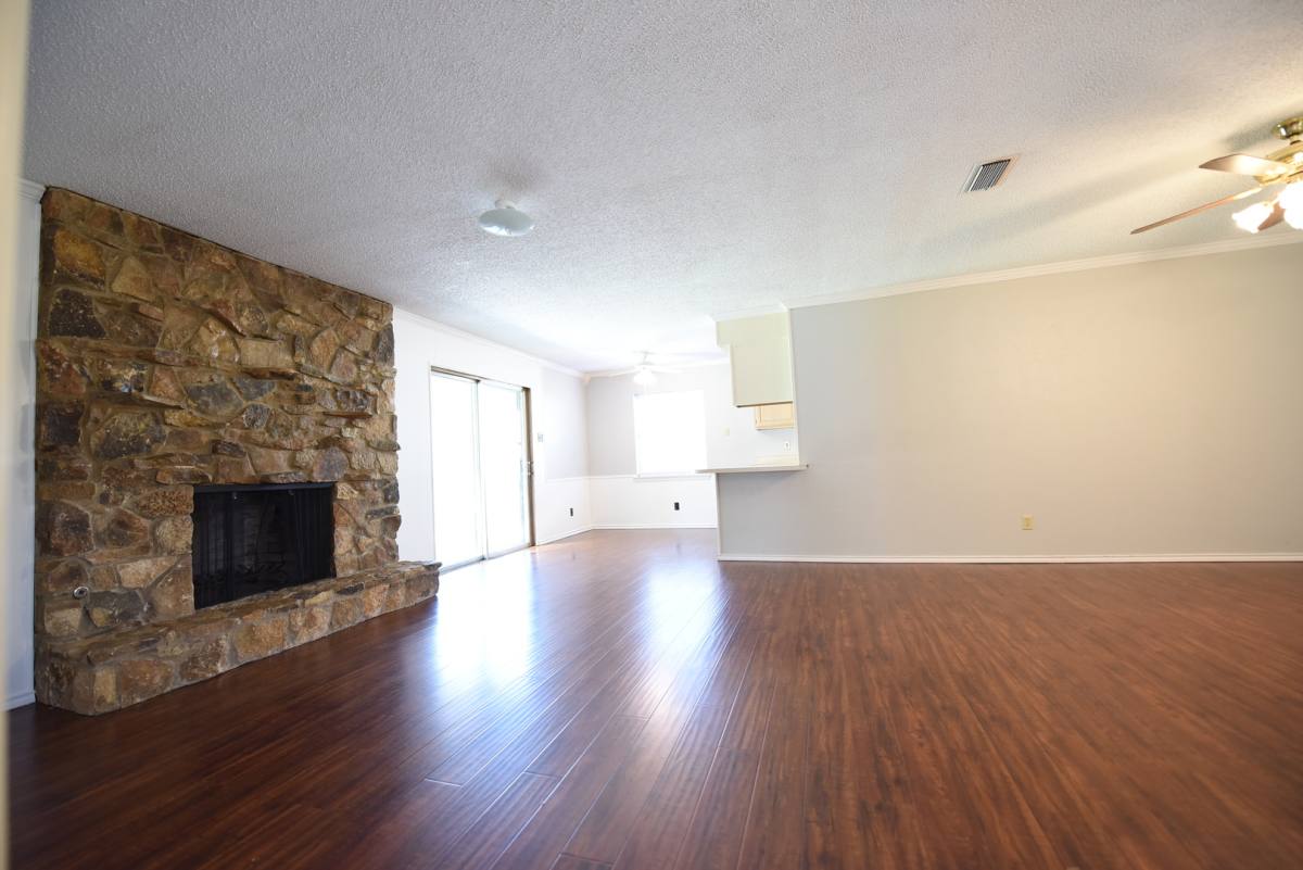 House for rent at 8945 Flicker Lane, Dallas, TX 75238