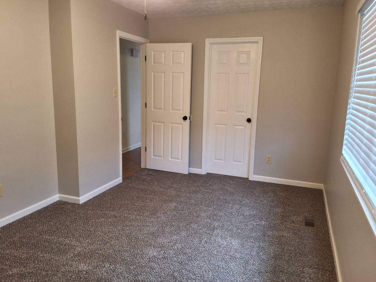 House for rent at 916 Chris Rd, Strawberry Plains, TN 37871