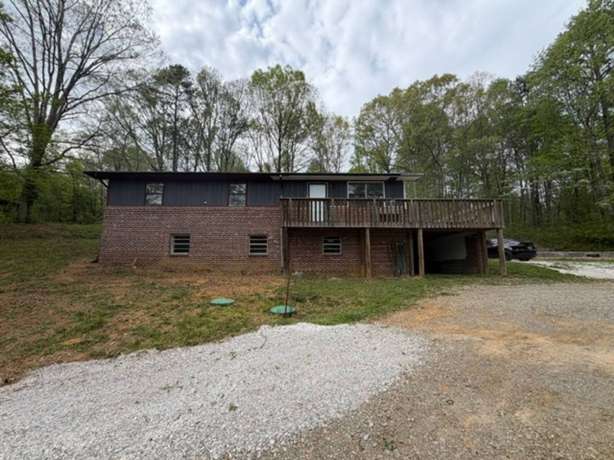 House for rent at 2340 Hines Valley Rd, Lenoir City, TN 37771