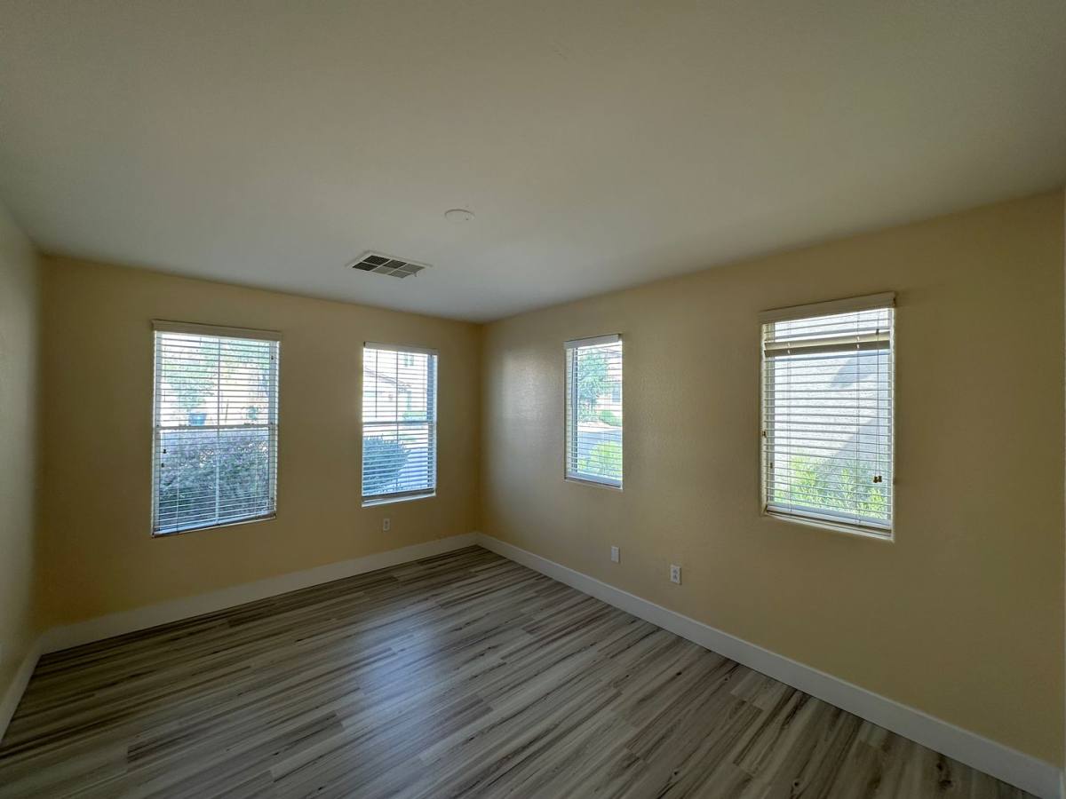 House for rent at 5640 Woods Crossing St, Las Vegas, NV 89148