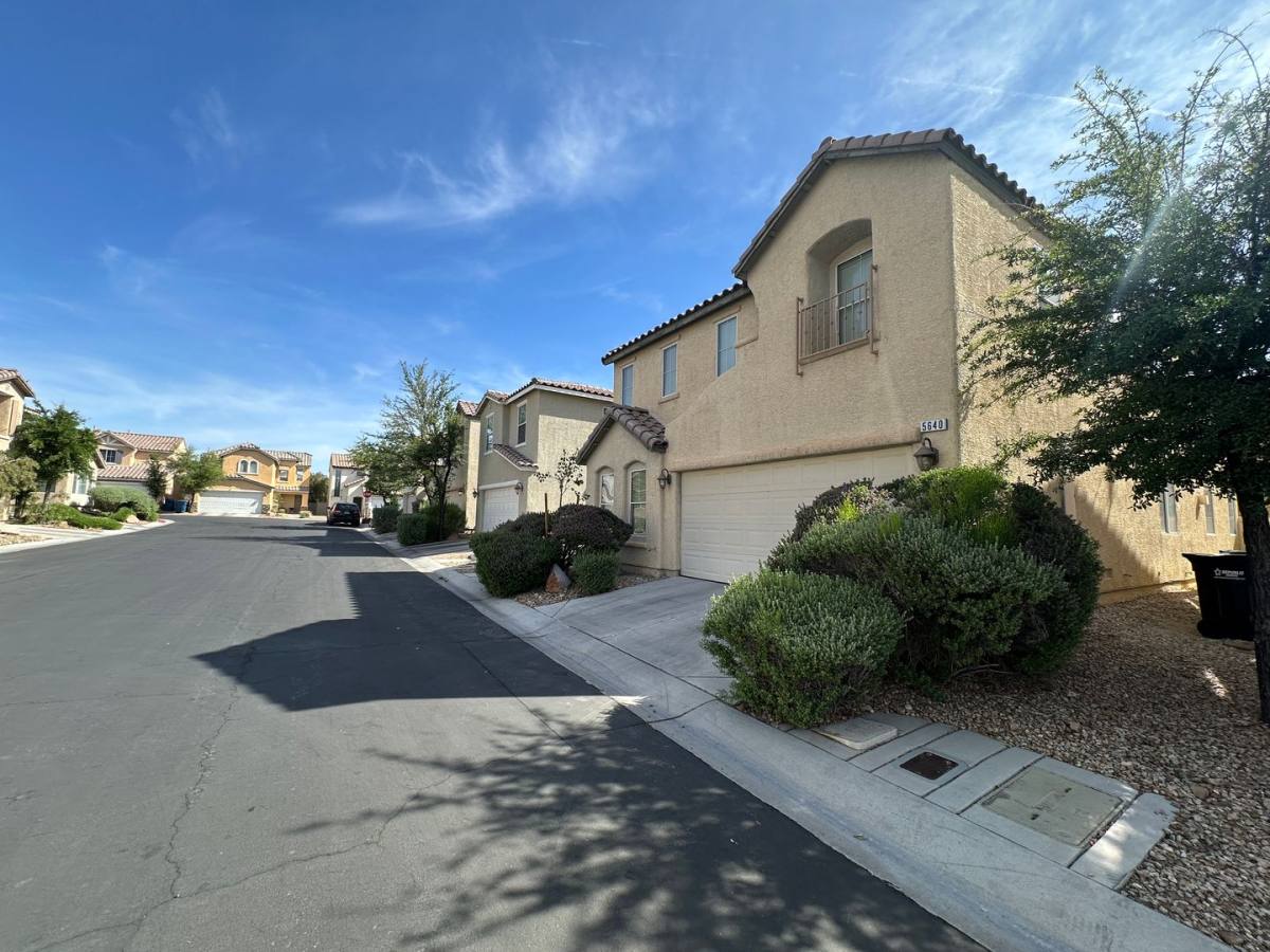 House for rent at 5640 Woods Crossing St, Las Vegas, NV 89148