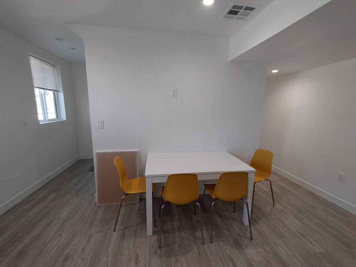Apartment for rent at 1575 1 2 W, Los Angeles, CA 90018