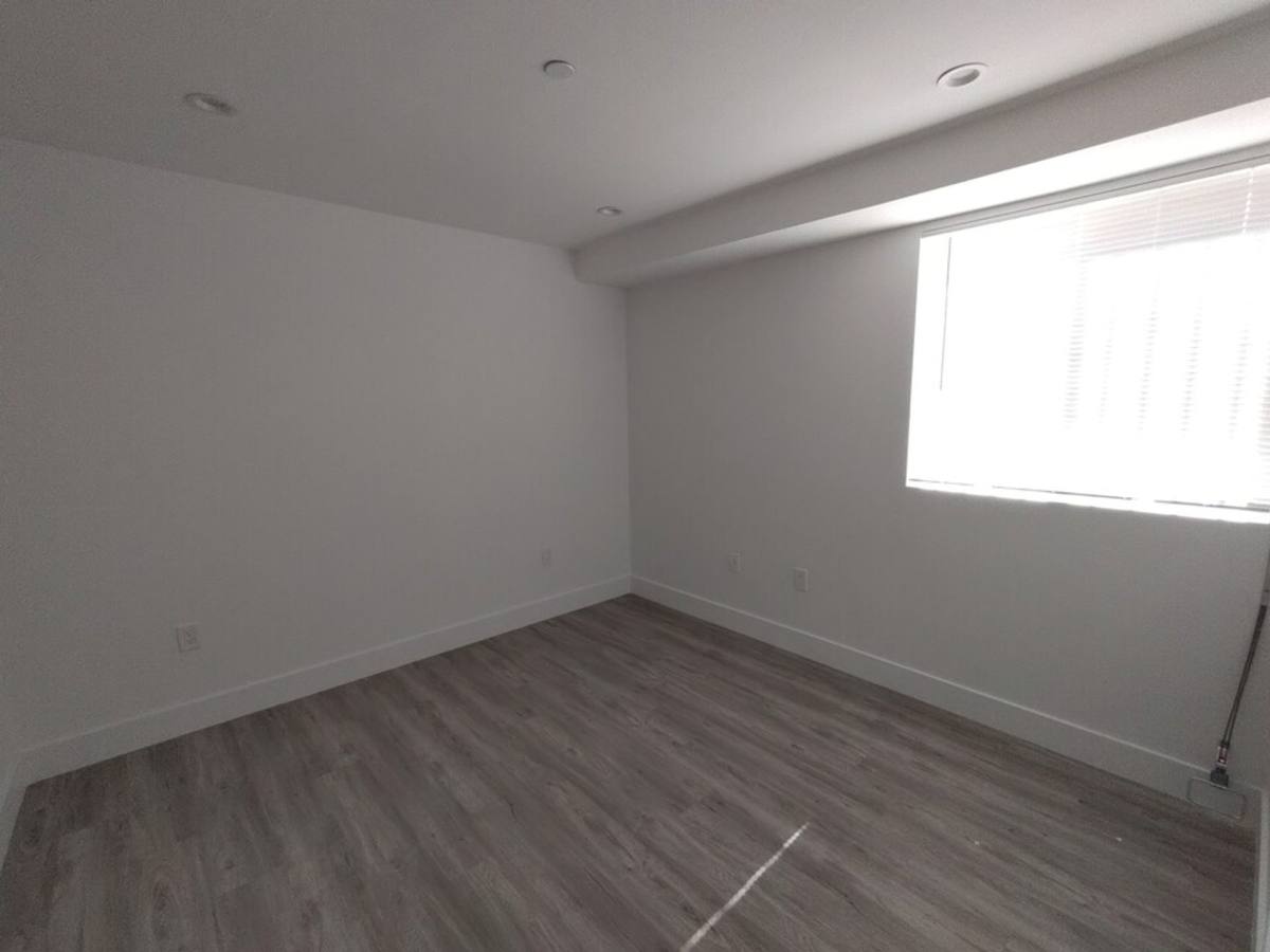 Apartment for rent at 1575 1 2 W, Los Angeles, CA 90018