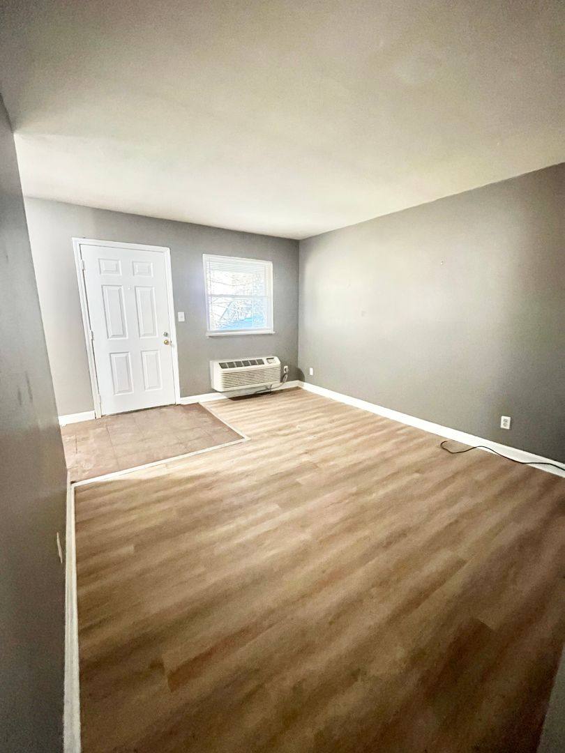 Apartment for rent at 4012 Southern Parkway, Louisville, KY 40214