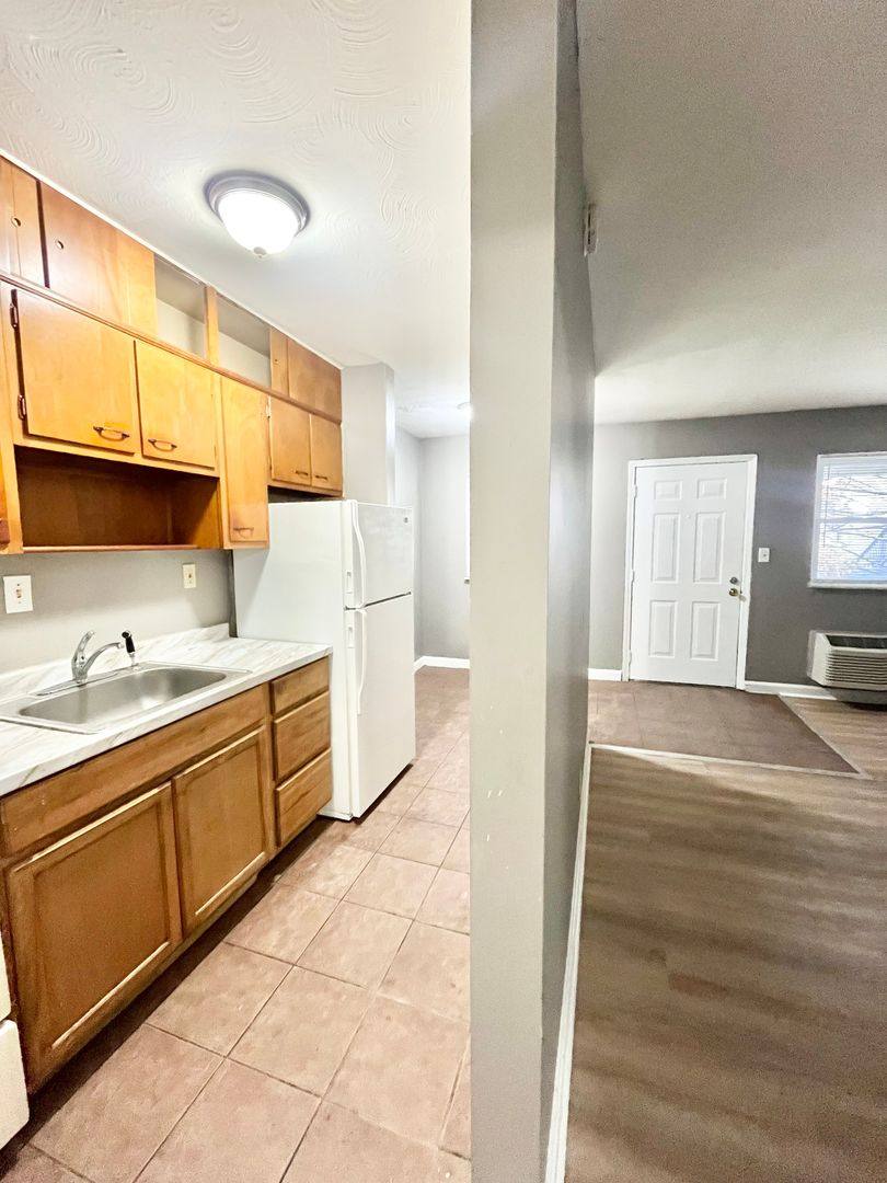 Apartment for rent at 4012 Southern Parkway, Louisville, KY 40214
