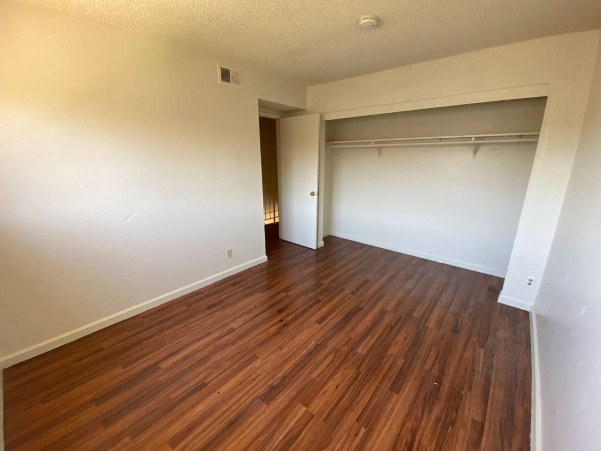 Townhouse for rent at 5674 Hillsdale Blvd, Sacramento, CA 95842