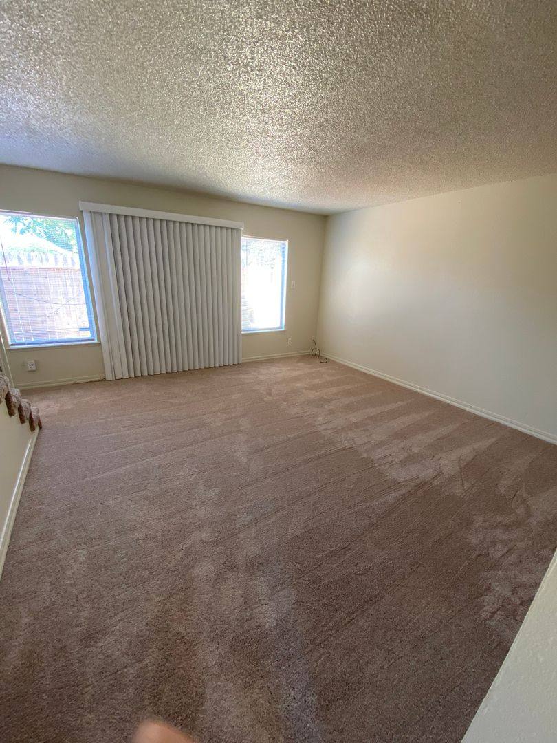 Townhouse for rent at 5674 Hillsdale Blvd, Sacramento, CA 95842