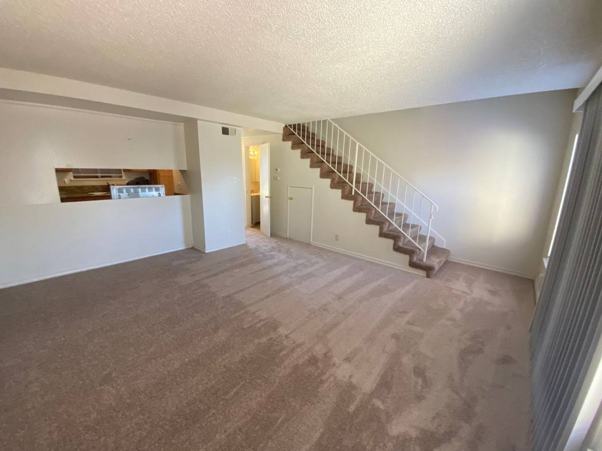 Townhouse for rent at 5674 Hillsdale Blvd, Sacramento, CA 95842
