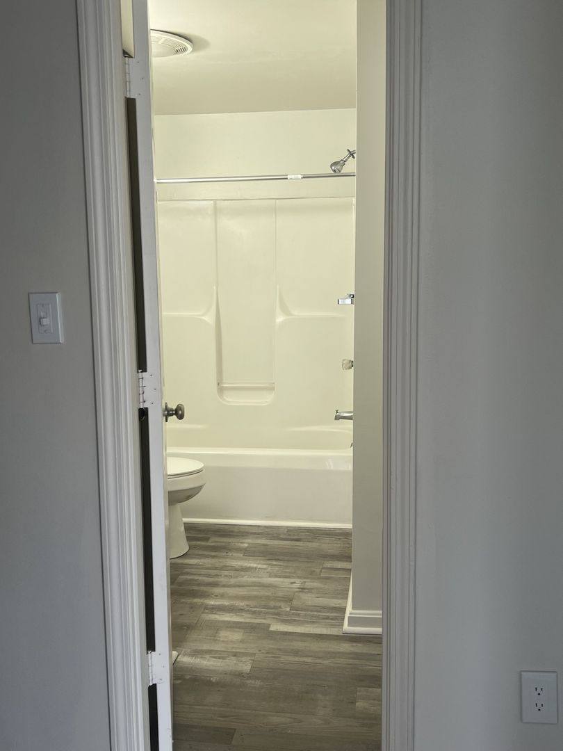 Apartment for rent at 201 Mohican Lane, Mount Hope, WV 25880