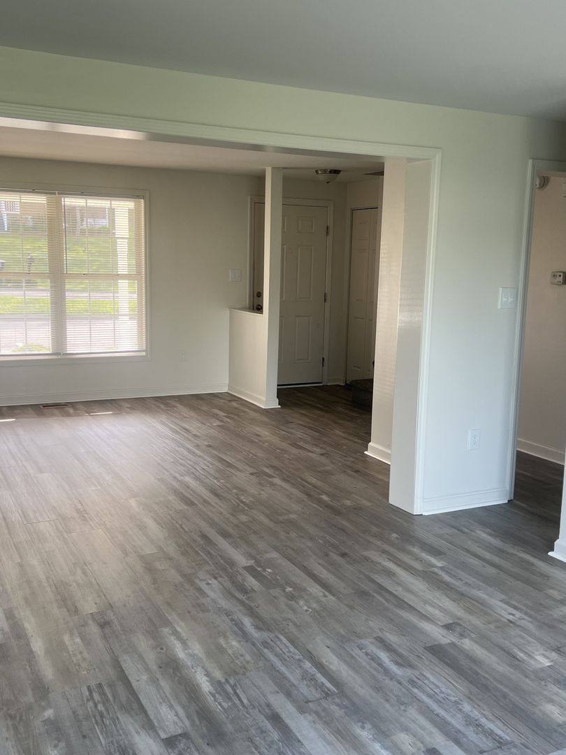 Apartment for rent at 201 Mohican Lane, Mount Hope, WV 25880