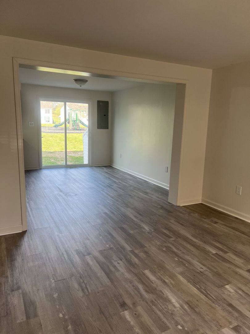 Apartment for rent at 201 Mohican Lane, Mount Hope, WV 25880