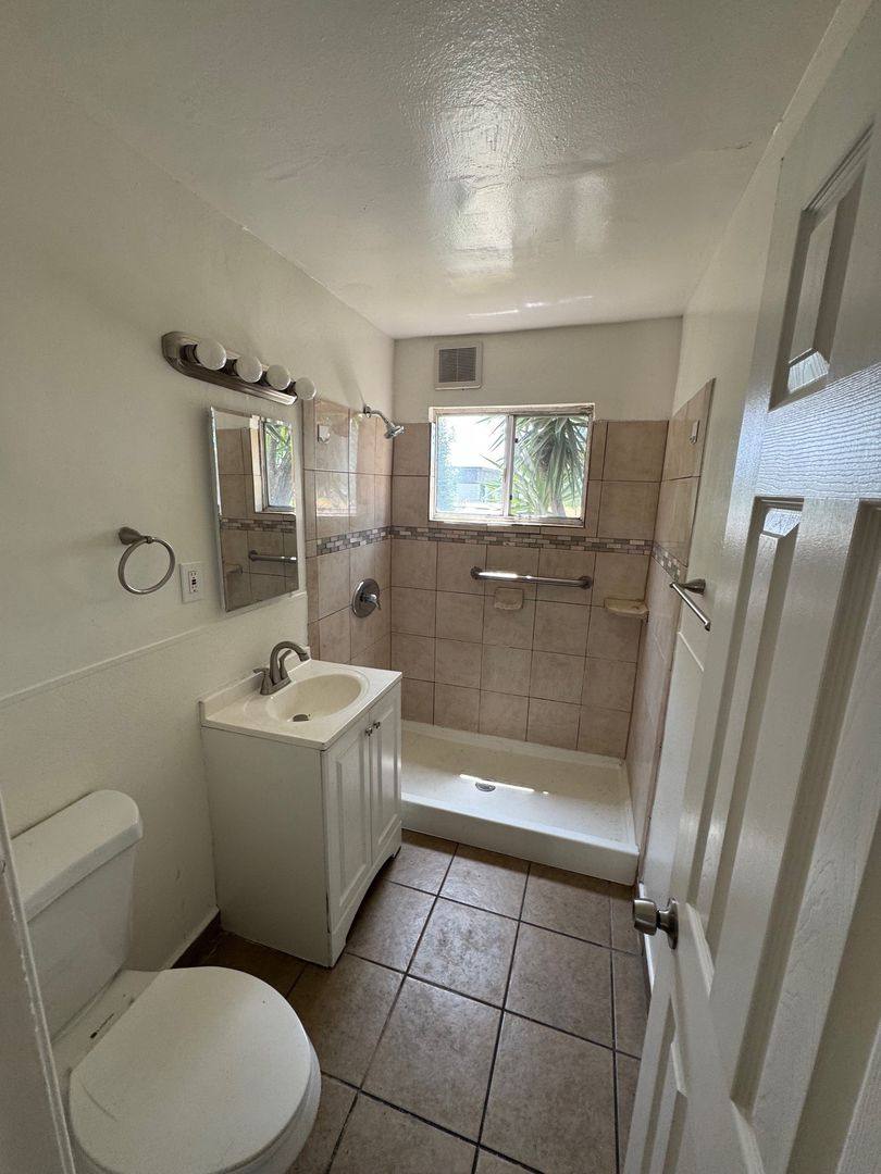 Apartment for rent at 501 E Hurst St, Covina, CA 91723