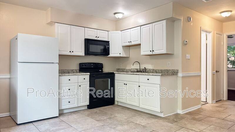 Apartment for rent at 312 Ashlawn Dr #6, Norfolk, VA 23505