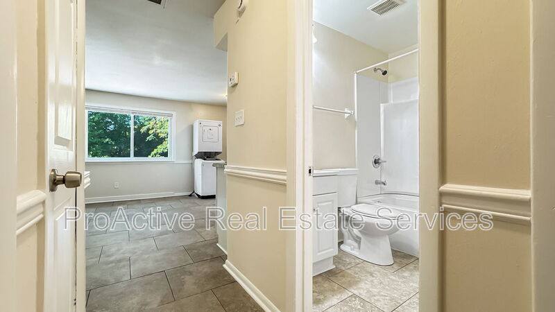 Apartment for rent at 312 Ashlawn Dr #6, Norfolk, VA 23505